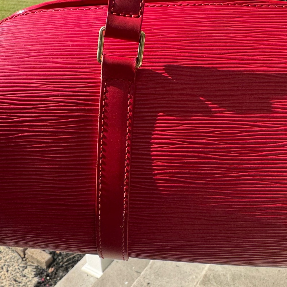 Louis Vuitton Cherry Red Epi Souflet Leather Shoulder Bag - Picture 5 of 16